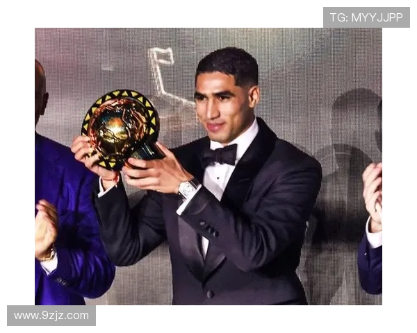 非洲决赛后阿什拉夫安慰迪亚斯